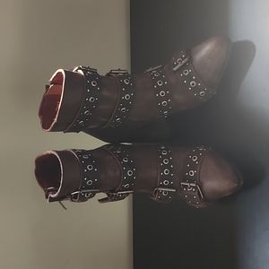 Freebird by Steven 'Joust' Boots in Brown Size 7